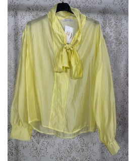 BLUSA DE CEDA CON LAZO EN EL CUELLO